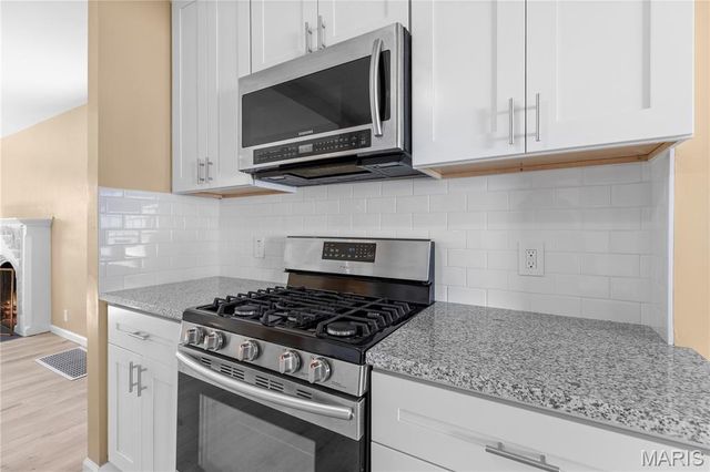 8257 Watson Road, St Louis, MO 63119