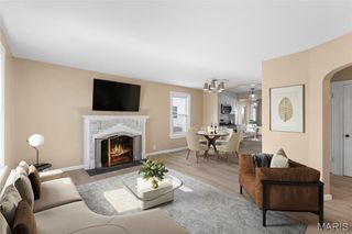 8257 Watson Road, St Louis, MO 63119