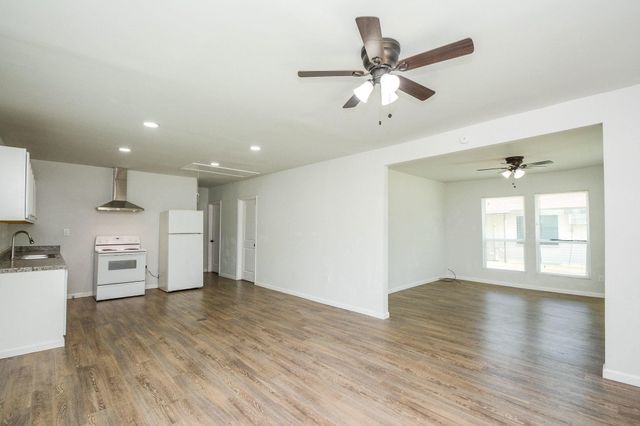 3013 Brackenridge Street, Houston, TX 77026