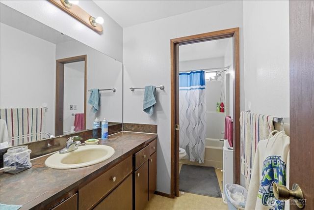 11605 85th Avenue E, Puyallup, WA 98373