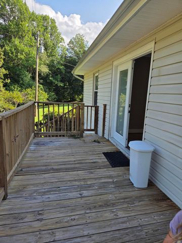 186 Adams Road, Ocoee, TN 37361