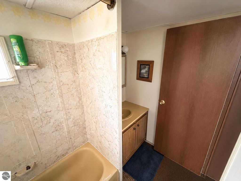 Image 16 of property listing at 311 N 5th Street, Shepherd, MI 48883