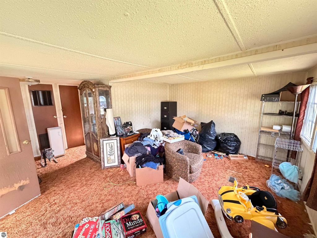 Image 7 of property listing at 311 N 5th Street, Shepherd, MI 48883