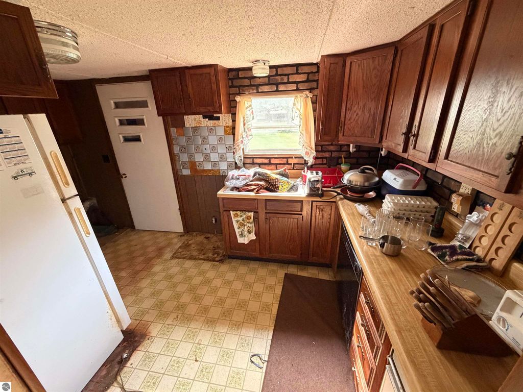 Image 9 of property listing at 311 N 5th Street, Shepherd, MI 48883