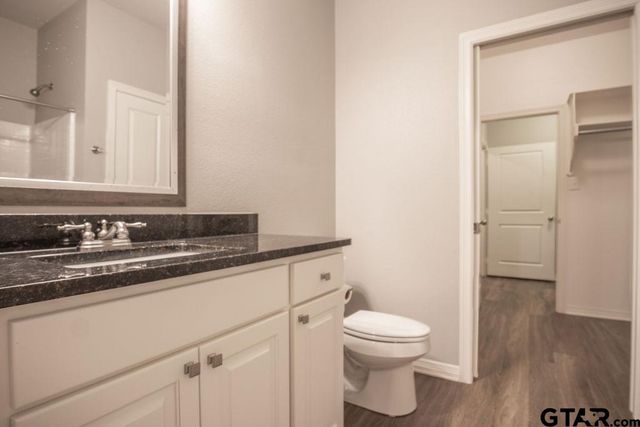 1725 Austin Dr, Tyler, TX 75701