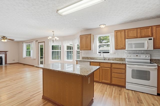 233 Dogwood Drive, Delaware, OH 43015