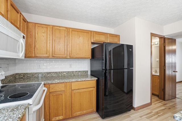 233 Dogwood Drive, Delaware, OH 43015