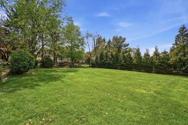 233 Dogwood Drive, Delaware, OH 43015
