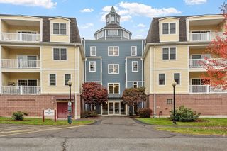 2 Arden Mills Way 2102, Fitchburg, MA 01420
