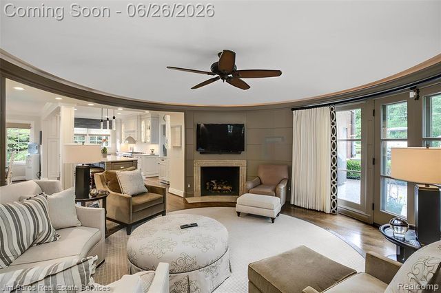688 Balfour Street, Grosse Pointe Park, MI 48230