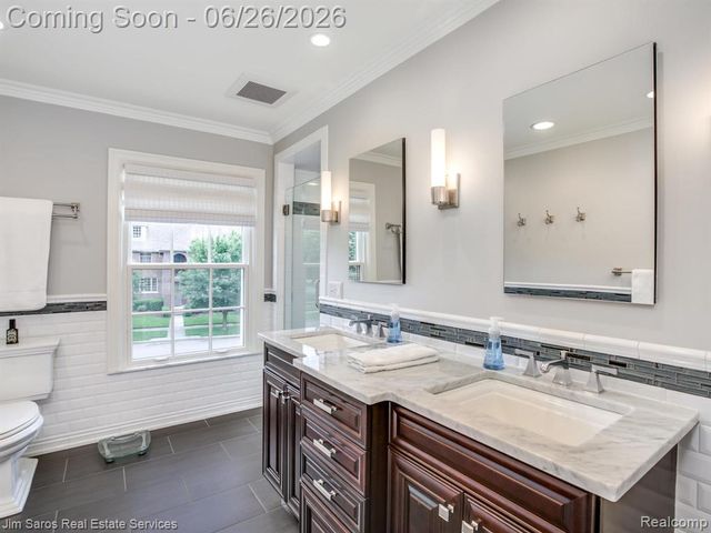 688 Balfour Street, Grosse Pointe Park, MI 48230