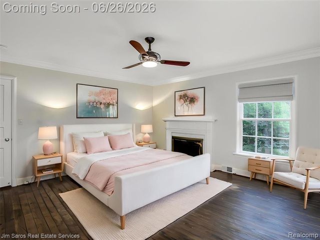 688 Balfour Street, Grosse Pointe Park, MI 48230