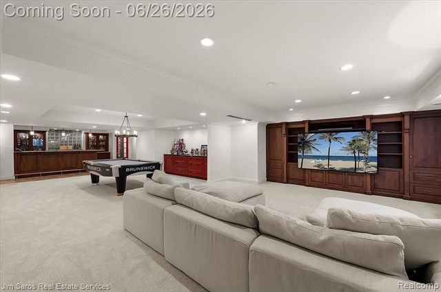 688 Balfour Street, Grosse Pointe Park, MI 48230