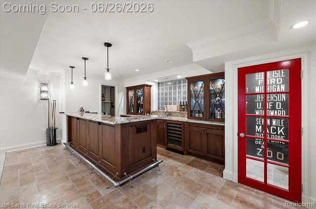 688 Balfour Street, Grosse Pointe Park, MI 48230