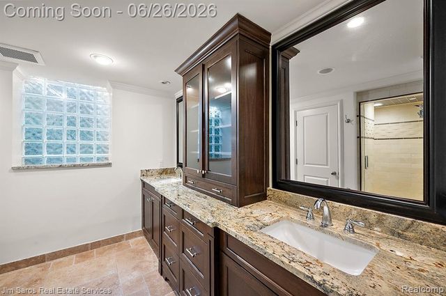 688 Balfour Street, Grosse Pointe Park, MI 48230