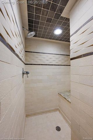 688 Balfour Street, Grosse Pointe Park, MI 48230