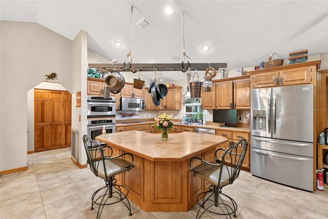 8699 SE 12TH COURT, Ocala, FL 34480