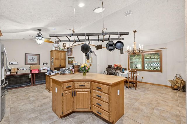 8699 SE 12TH COURT, Ocala, FL 34480