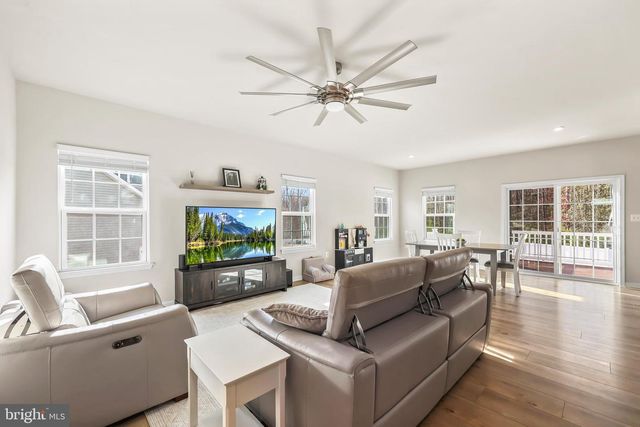 5010 BIRCH LEAF CIR, Fredericksburg, VA 22407