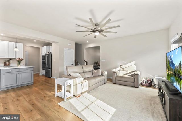 5010 BIRCH LEAF CIR, Fredericksburg, VA 22407