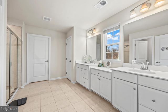 5010 BIRCH LEAF CIR, Fredericksburg, VA 22407