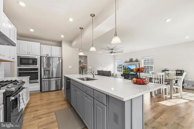 5010 BIRCH LEAF CIR, Fredericksburg, VA 22407