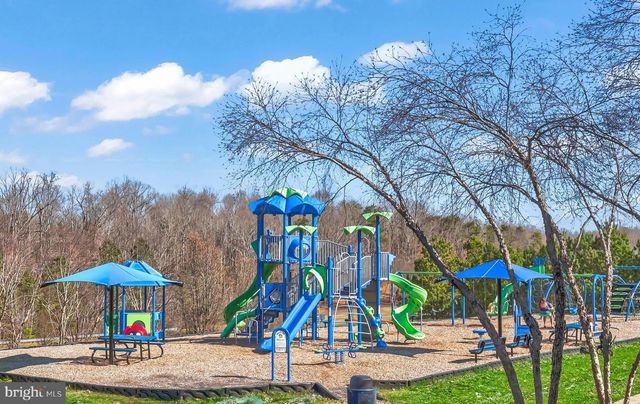 5010 BIRCH LEAF CIR, Fredericksburg, VA 22407