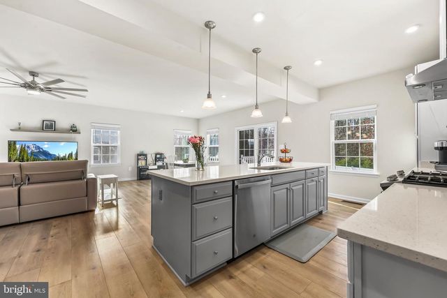 5010 BIRCH LEAF CIR, Fredericksburg, VA 22407