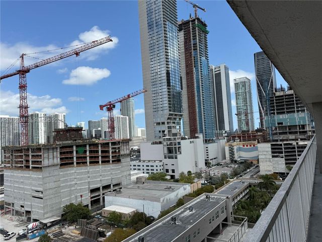 915 NW 1st Ave H1404, Miami, FL 33136