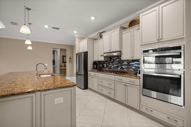 8477 SW 93RD CIRCLE, Ocala, FL 34481