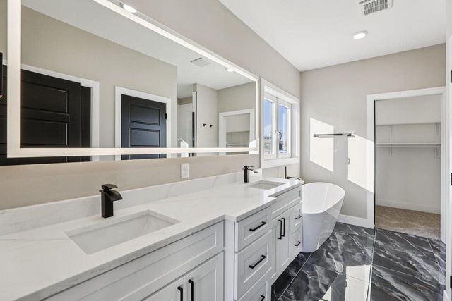 248 Falcon Court, Sauk City, WI 53583