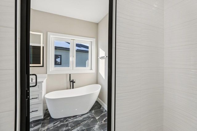 248 Falcon Court, Sauk City, WI 53583