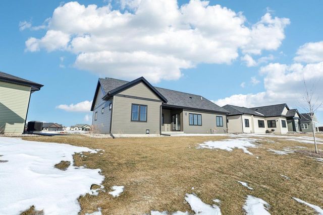 248 Falcon Court, Sauk City, WI 53583