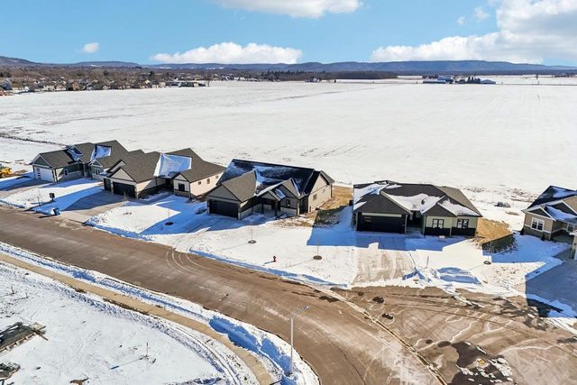 248 Falcon Court, Sauk City, WI 53583