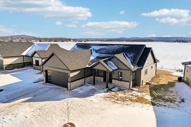 248 Falcon Court, Sauk City, WI 53583