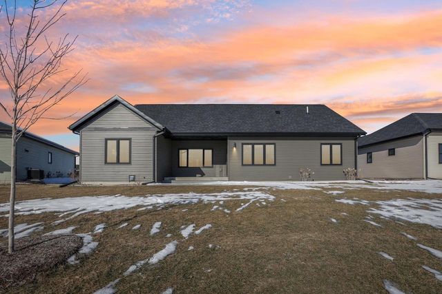248 Falcon Court, Sauk City, WI 53583