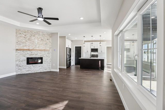 248 Falcon Court, Sauk City, WI 53583