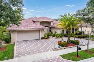 3852 Oak Ridge Cir, Weston, FL 33331