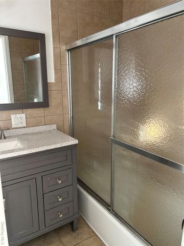 126 Deer Park Avenue 3, Babylon, NY 11702