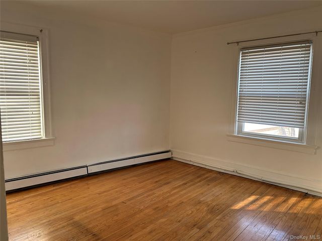 126 Deer Park Avenue 3, Babylon, NY 11702