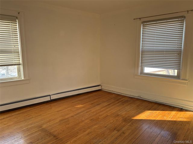 126 Deer Park Avenue 3, Babylon, NY 11702