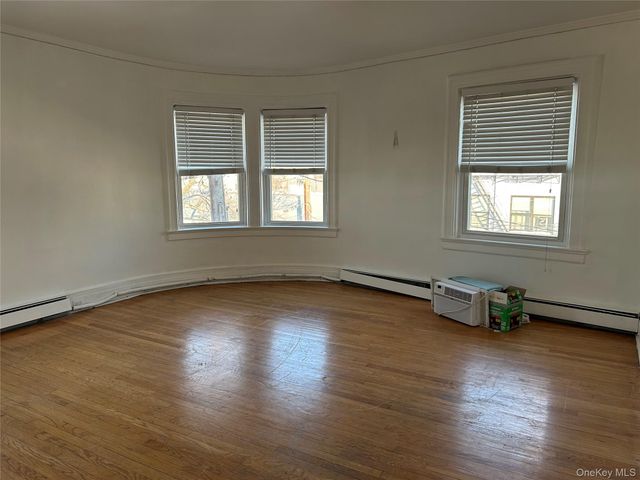 126 Deer Park Avenue 3, Babylon, NY 11702