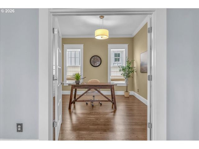 716 W 19TH St, Vancouver, WA 98660