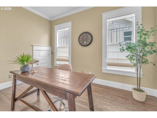 716 W 19TH St, Vancouver, WA 98660