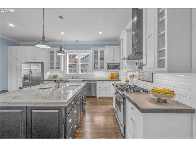 716 W 19TH St, Vancouver, WA 98660