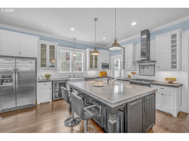 716 W 19TH St, Vancouver, WA 98660