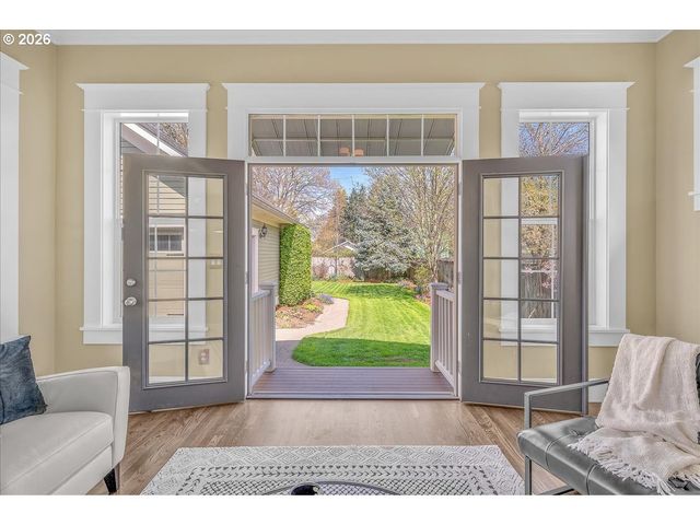 716 W 19TH St, Vancouver, WA 98660