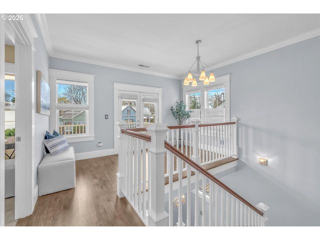 716 W 19TH St, Vancouver, WA 98660