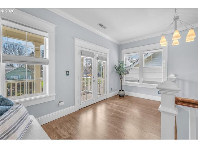 716 W 19TH St, Vancouver, WA 98660