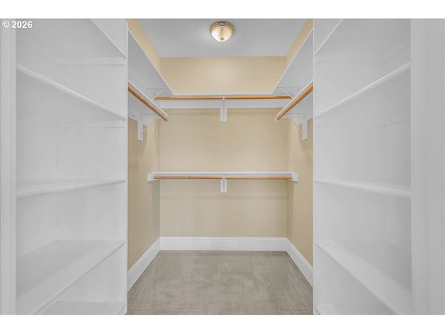 716 W 19TH St, Vancouver, WA 98660